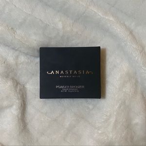 Anastasia Beverly Hills Powder Bronzer